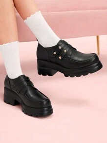 CUCCOO DOLLMOD 女士户外圆头坡跟厚底绣花面料水钻装饰时尚优雅日常及派对扣带黑色平底鞋