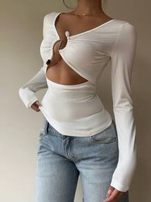 Aloruh 女款秋冬新款纯色镂空设计琥珀宝石金属纽扣装饰黑色紧身圆领白色长袖T恤 - 白色 - 查看 3