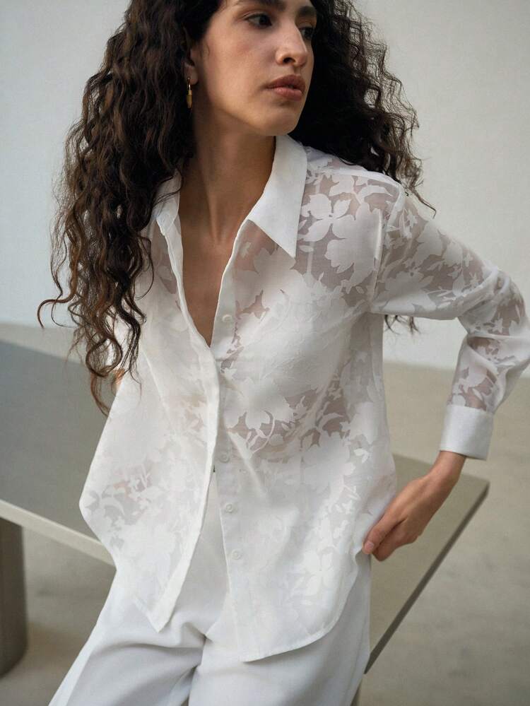 TEXTURED BUTTON UP SHIRT