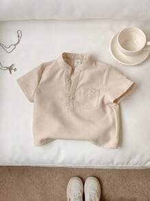 SHEIN 男婴杏色 V 领半襟休闲衬衫上衣，百搭夏季上衣，适合上学、居家、外出、度假 - 杏色 - 查看 6