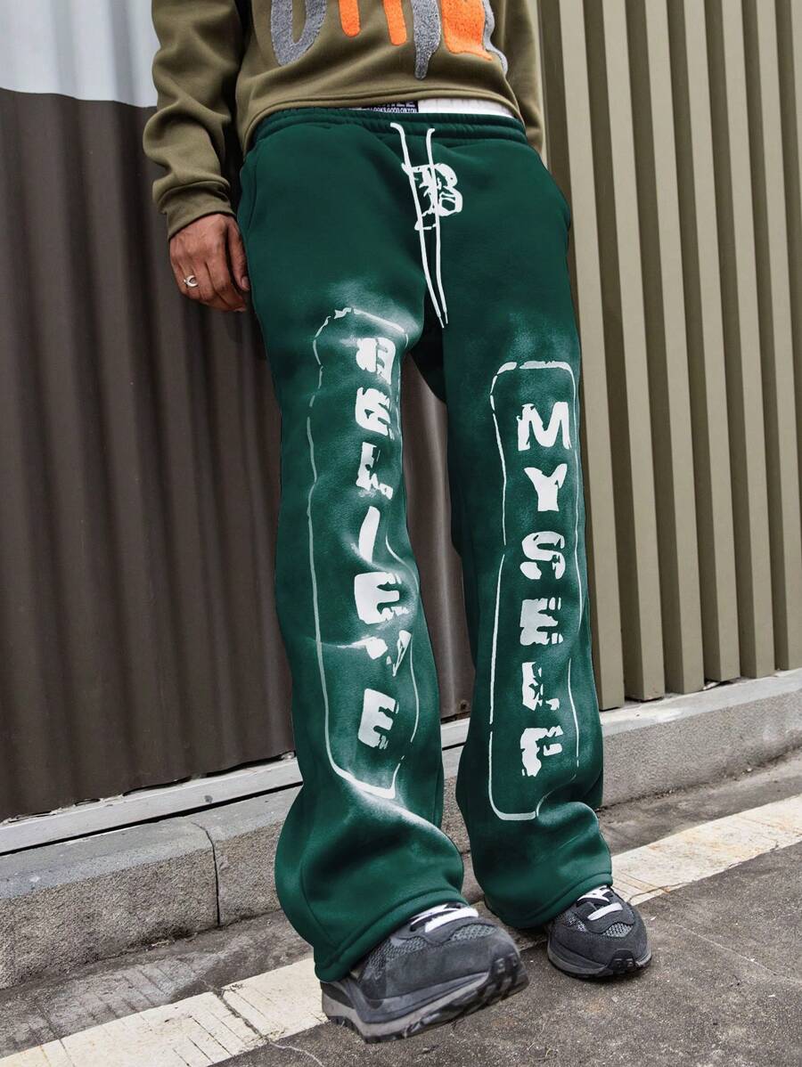 Manfinity EMRG Męskie spodnie typu retro z nadrukiem w stylu vintage z przetarciami i wzorem liter - Wielokolorowe - Zobacz 1