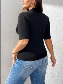 SHEIN Essnce Plus Size damska wiosna i lato moda swobodna wygodna codzienna podstawowa czarna pół-wysoki kołnierzyk średni rękaw smukły T-shirt, topy na wygięte kształty, ubrania wiosenne, ubrania damskie, topy bazowe, topy robocze - Czarne - Zobacz 2