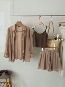 EMERY ROSE Bộ đồ 3 món thường ngày thanh lịch cỡ lớn dành cho nữ: Áo chống nắng nhẹ màu trơn dệt kim, áo ba lỗ dệt kim và quần short rộng đục, mùa xuân/hè - màu nâu - Xem 1