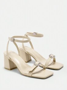 CUCCOO CURVES Plus Size Women's Wide Width Strap Buckle Sandals, Suitable For Outdoor, Vacation And Daily Wear - Apricot - View 4