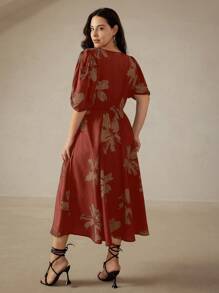 Aveloria Rosie Plus Size Willekeurige Franse Vintage Botsende Kleur Bloemenprint Gerimpelde Buste Cup Vierkante Hals Pofmouw Jurk Vakantie Outfits Vrouw Voor De Zomer