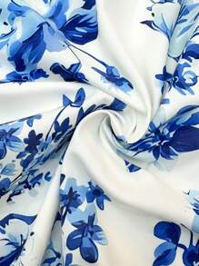 SHEIN Pregnant Women's Romantic Vacation Front Slit Floral Print Cross Backless Dress, Suitable For Summer Women's Wear On Vacations - Blue and White - View 6