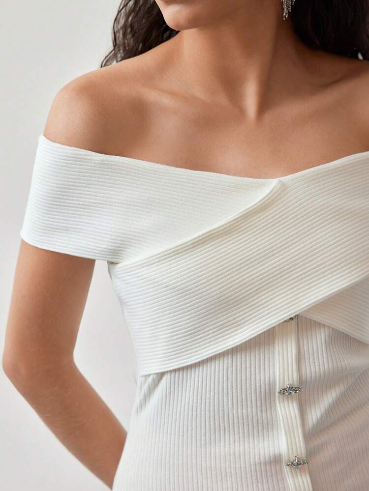 MOTF STUDIO RIBBED OFF SHOULDER T-SHIRT