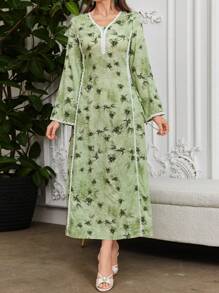 Al Najma 蕾丝拼布花卉印花束腰阿拉伯风格连衣裙