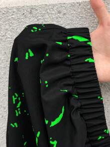 SHEIN EZwear Plus Size Street Graffiti Printed Cargo Pants - Multicolor - View 6