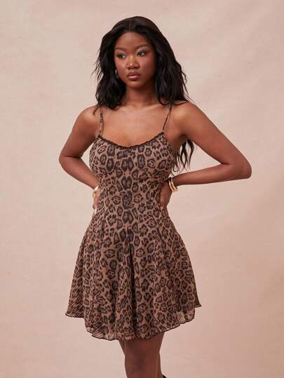 NYA SZN Vestido mini con tirantes finos de estampado animal sexy para primavera, para festivales de música y conciertos de verano, con estampado de leopardo o guepardo, vestidos informales de verano con tirantes finos para mujeres