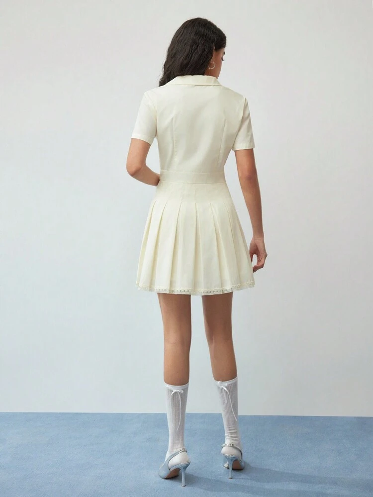 MOTF STUDIO CONTRAST LACE PLEATED DRESS