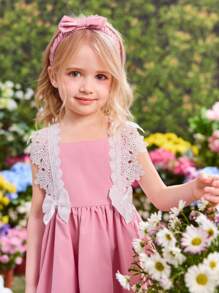 SHEIN Robe à encolure carrée de style princesse adorable pour jeune fille avec garniture de dentelle, décoration de nœud papillon et set de serre-tête assorti - Rose bonbon - Voir 5