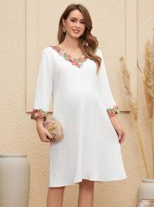 SHEIN Maternity Elegant Embroidered Decor Dress - White - View 4