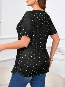SHEIN Clasi Plus Size Elegant Dotted T-Shirt, Minimalist Fashion Casual Everyday Wear, Summer Outfits For Women, Summer Outfits For Women, Tops Summer, T Shirts Women, T Shirts Ladies, Black Top, Polka Dot, Women - Black and White - View 2