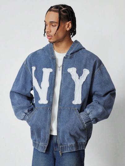 Prep Chaqueta vaquera con capucha de manga larga con cierre delantero de cremallera y aplicación de letra para hombres en otoño