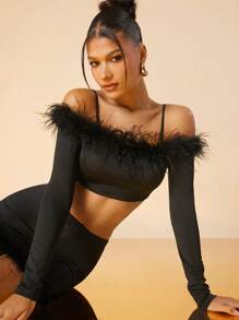 Hauture Áo Crop Top Tay Dài Trễ Vai Feather - màu đen - Xem 1