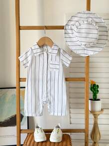 SHEIN 2 stuks peuter baby jongens casual vakantie gestreepte kraag knoop zak romper & hoed set, geschikt voor dagelijks gebruik, vakantie, sport (3M-24M)