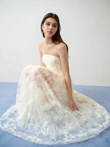MOTF STUDIO CONTRAST LACE MESH TUBE DRESS,VALENTINE'S DAY OUTFIT,SPRING/SUMMER - Yellow - View 2