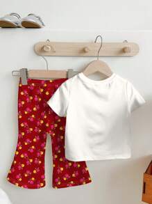 SHEIN 可爱斋月月亮和花朵印花女婴休闲简约短袖圆领 T 恤 + 喇叭裤套装，适合春夏季 - 彩色 - 查看 2