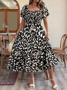 SHEIN Clasi 大码时尚豹纹连衣裙，修身度假风休闲长裙，优雅荷叶边短袖收腰中长裙法式度假连衣裙，夏季新款收腰长款碎花泡泡袖连衣裙法式复古小众豹纹方领短袖高腰修身中长裙，夏季新款法式知性碎花方领泡泡袖连衣裙，2025新款高腰修身显瘦优雅连衣裙 - 黑色 - 查看 6