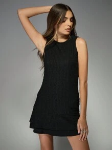 MISSGUIDED Vestido corto sin mangas con textura y bajo con volantes escalonados, vestido negro sofisticado para fiestas, cocteles y ocasiones especiales como citas nocturnas