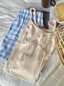 DAZY Conjunto de pijama con top de camiseta de punto acanalado de unicolor con diseño de contraste combinado con pantalones cortos holgados con volantes a cuadros - Beis - Ver 3