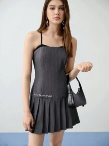 MOTF STUDIO 字母刺绣褶饰吊带连衣裙 - 灰色 - 查看 8