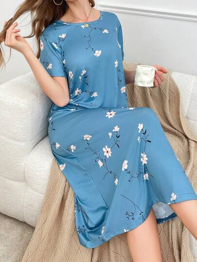 Dam Nattlinne med blommönster och rund hals, kort ärm, babydoll, perfekt sommar, Moo Moo