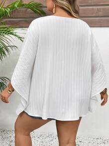 SHEIN CURVE+ 大码女式度假纹理蝙蝠袖 V 领衬衫 波西米亚风度假