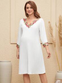 SHEIN Maternity Elegant Embroidered Decor Dress - White - View 5