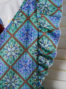 SHEIN Set de 2 piezas de túnica abaya kaftan de estilo tradicional para niñas jóvenes durante el Ramadán, con estampado de niña de dibujos animados y linterna en la Top y vestido inferior con volante asimétrico, adecuado para fiestas y vacaciones