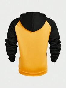 Manfinity Homme 男士撞色卡通脸图案插肩袖连帽运动衫，秋冬季休闲款 - 黃色 - 查看 2