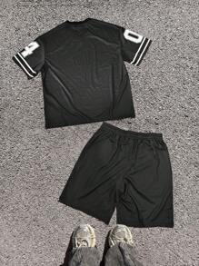 Manfinity EMRG Conjunto de camiseta de manga corta con estampado de letras y pantalones cortos para hombres