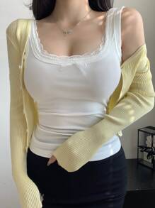 DAZY 女士蕾丝拼接蝴蝶结装饰方领修身长袖背心 - 白色 - 查看 1