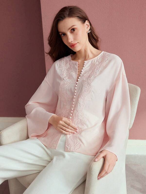 MOTF PREMIUM FLORAL EMBROIDERY BUTTON UP BLOUSE,SPRING/SUMMER