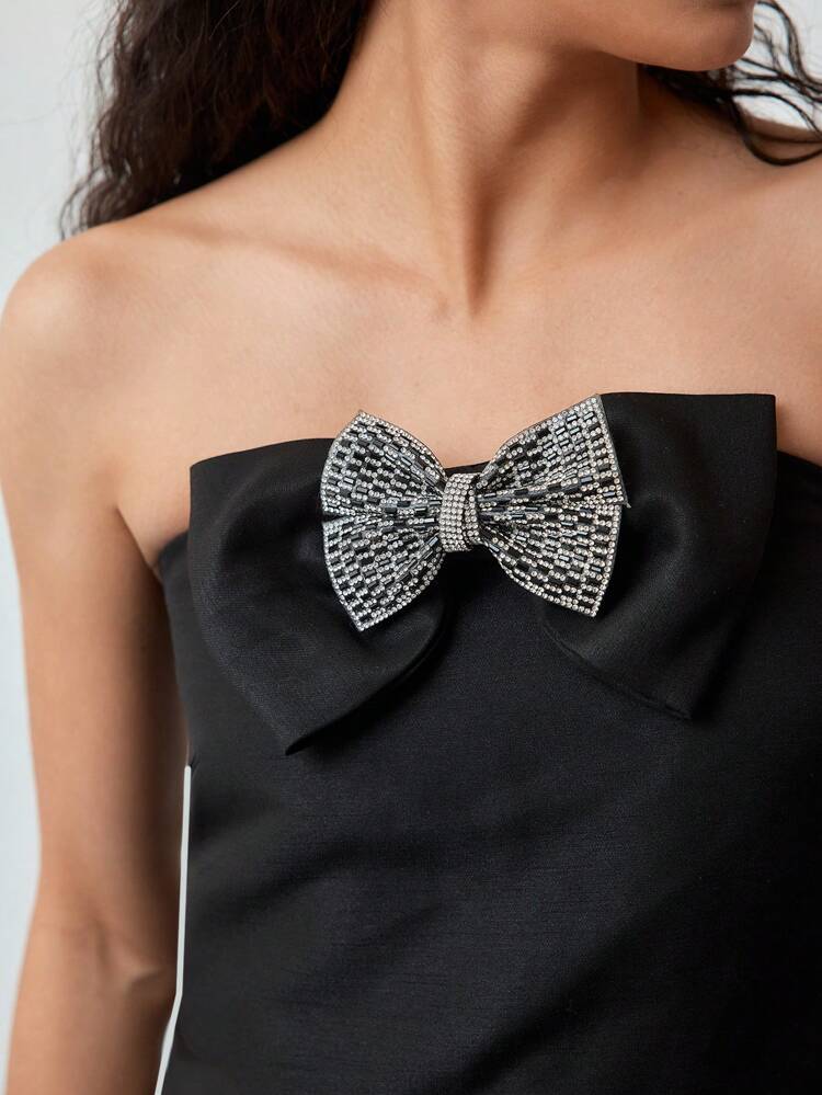 MOTF STUDIO RHINESTONE BOW DECOR TUBE DRESS