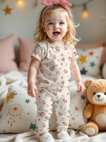 SHEIN Leap Crew 2 件装年轻女孩花卉卡通印花短袖 T 恤和裤子家居服套装，贴身合身，适合春夏季 - 彩色 - 查看 1