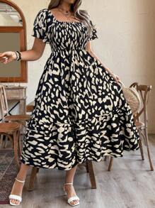 SHEIN Clasi 大码时尚豹纹连衣裙，修身度假风休闲长裙，优雅荷叶边短袖收腰中长裙法式度假连衣裙，夏季新款收腰长款碎花泡泡袖连衣裙法式复古小众豹纹方领短袖高腰修身中长裙，夏季新款法式知性碎花方领泡泡袖连衣裙，2025新款高腰修身显瘦优雅连衣裙 - 黑色 - 查看 3