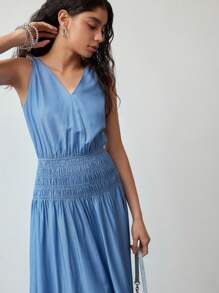 MOTF STUDIO 褶饰腰部无袖连衣裙 - 藍色 - 查看 2