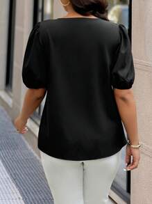 Easura Blusa con volantes 3D, flores y aplicaciones de perlas para tallas grandes - Negro - Ver 2