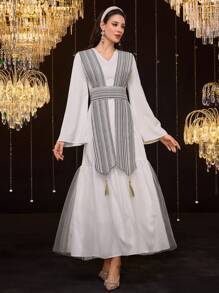 Al Najma 女士优雅缎带拼接网眼下摆喇叭袖阿拉伯风格连衣裙 - 白色 - 查看 6