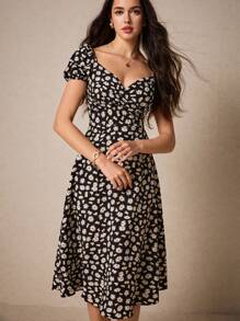 Poéselle Allover Floral Print Sweetheart Neck Puff Sleeve Dress - Black and White - View 4