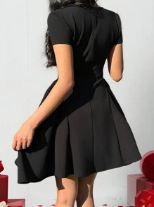 SHEIN EZwear 女士情人节约会方领公主迷你连衣裙 - 黑色 - 查看 3