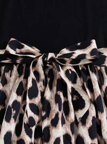 SHEIN Vestido de primavera e verão para meninas adolescentes/retro elegante/preto de malha com decote redondo e mangas curtas/com estampa de leopardo, bainha/cintura - Multicolorido - Ver 5