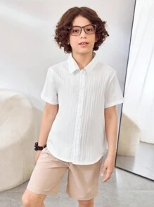 SHEIN 3 件套青少年男孩套装：纹理面料短袖衬衫、短裤、披肩；2 件套服装 - 彩色 - 查看 5