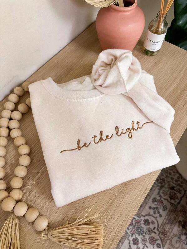 INAWLY 刺绣“Be The Light”运动衫，基督教圆领，基督教运动服，信仰运动服，刺绣圆领字母标语长袖羊毛运动衫，适合女士、毕业、教师、返校套头衫秋季