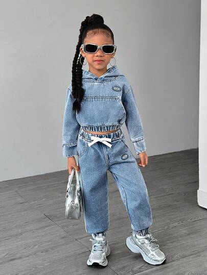 SHEIN Playful Pals 女孩年轻女孩休闲牛仔连帽衫和运动裤 2 件套，时尚休闲日常穿着，柔软透气，春秋季