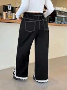 SHEIN EZwear Plus Size Casual Contrast Color Lace Trim Slit Denim Pants - Black - View 3