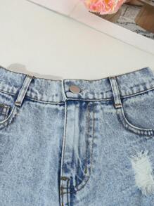 SHEIN Tween Girls 2 Pieces Set: Fitted Knit Round Neck White/Pink Top And Distressed Light Wash Denim Shorts - Multicolor - View 4