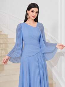 Modelyn Abito lungo elegante da donna, con maniche lunghe, collo asimmetrico e pieghe, in colore unito